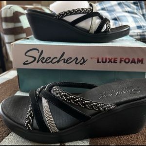 Skechers Luxe Foam Wedge Sandle